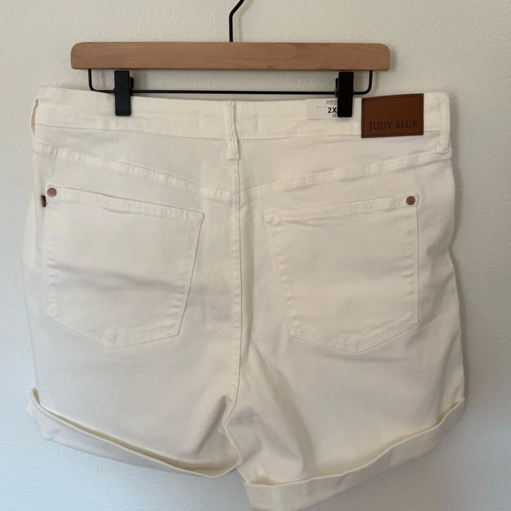 Judy Blue spring fling shorts